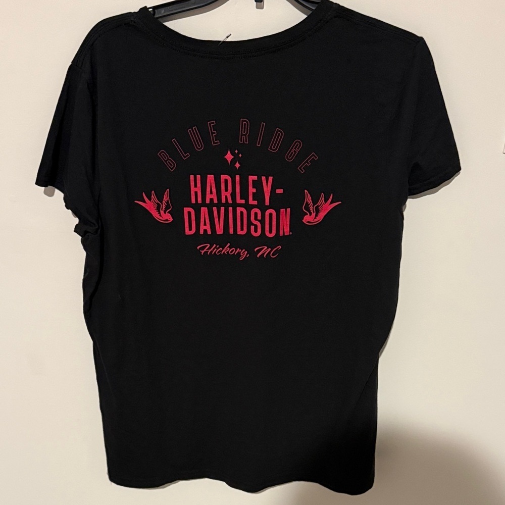 Harley-Davidson Black V-Neck Top with Graphic Design - Picture 2 of 2